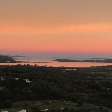 Monolocale Belvedere Su Porto Rotondo Кугнана Екстер'єр фото