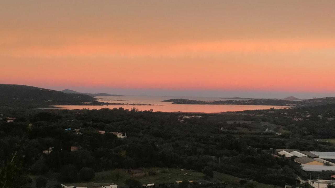 Monolocale Belvedere Su Porto Rotondo Кугнана Екстер'єр фото